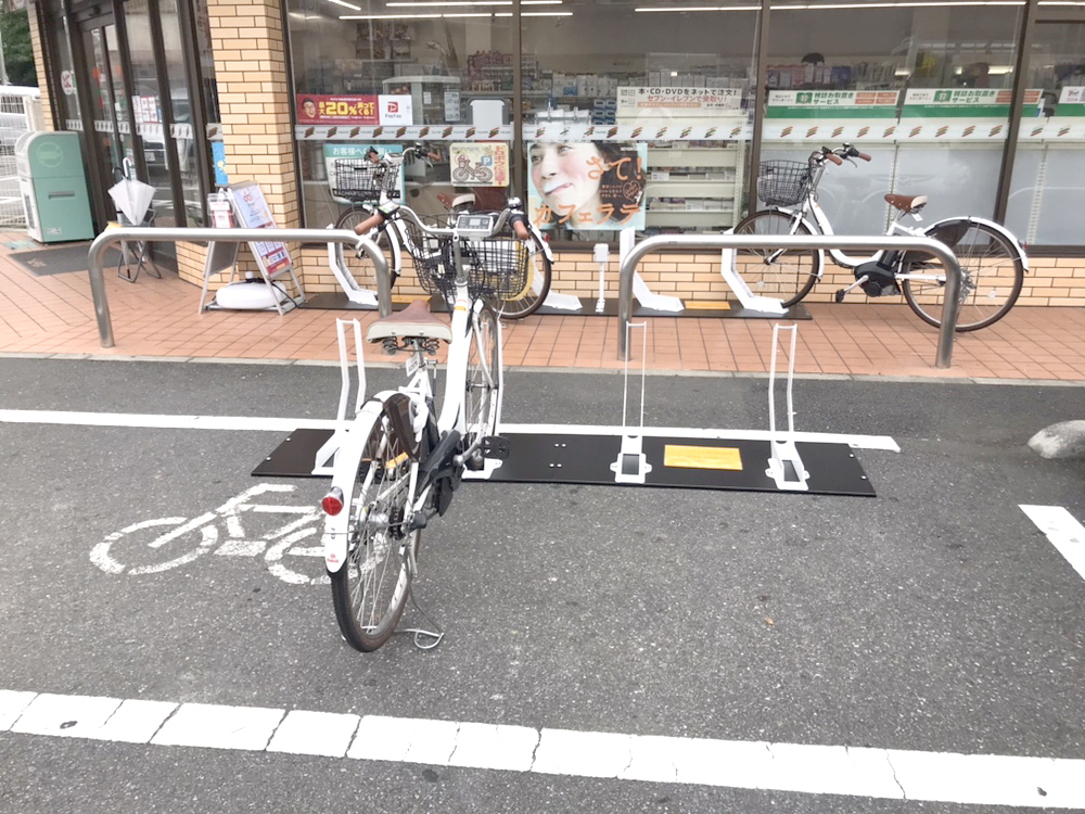 セブンイレブン 足立青井1丁目店 (HELLO CYCLING ポート)の画像1