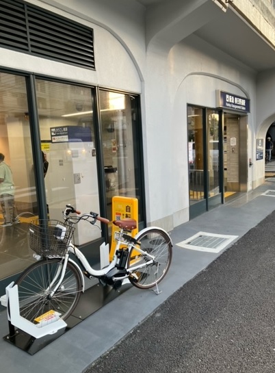 阪急春日野道駅前