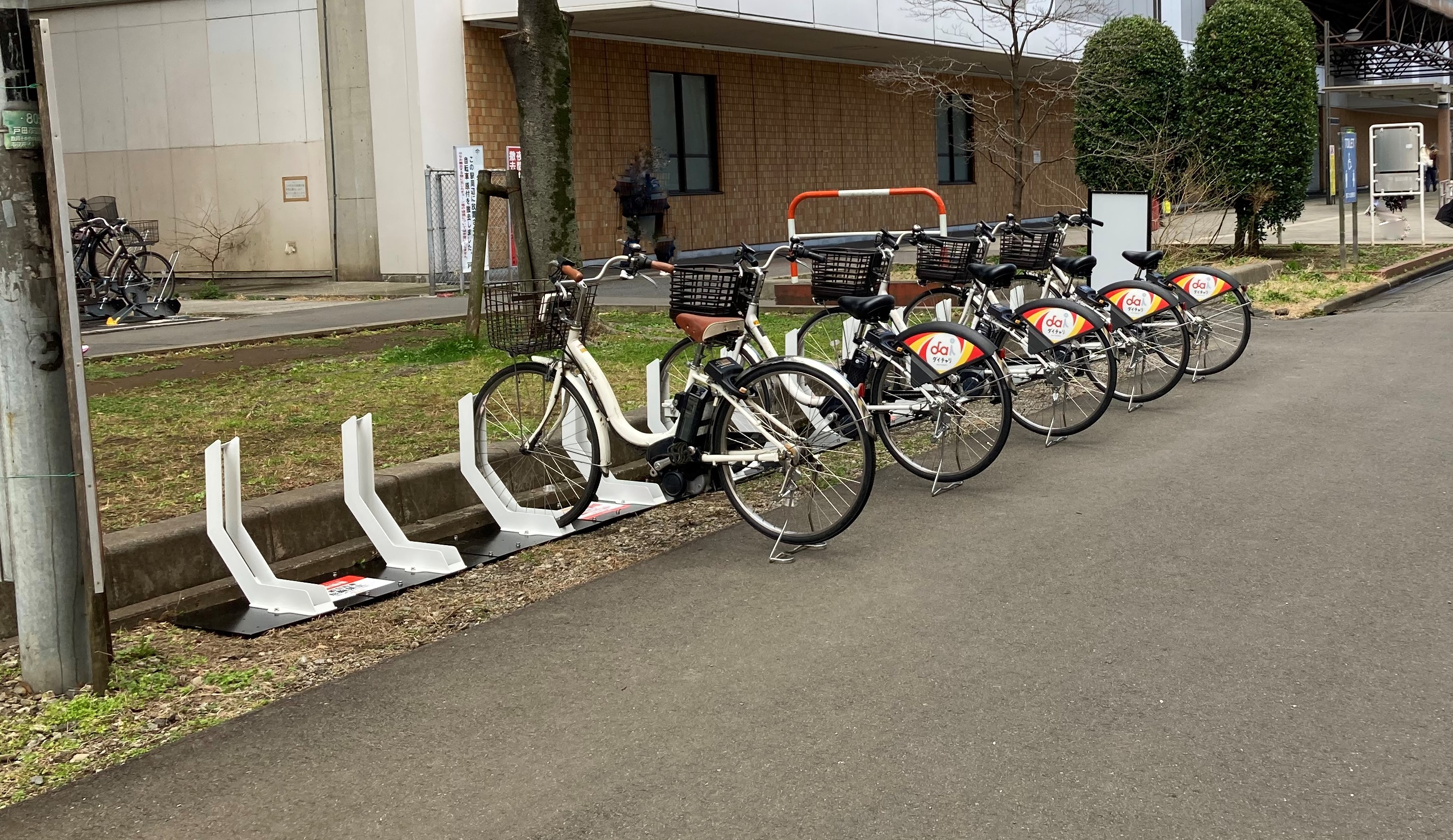 北戸田駅東口前