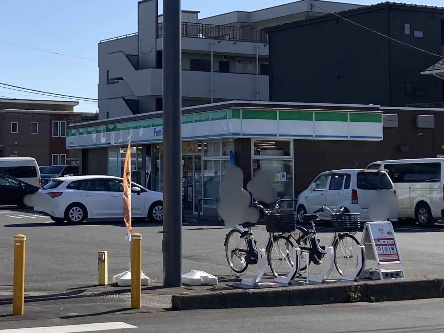 ファミリーマート　草加稲荷店