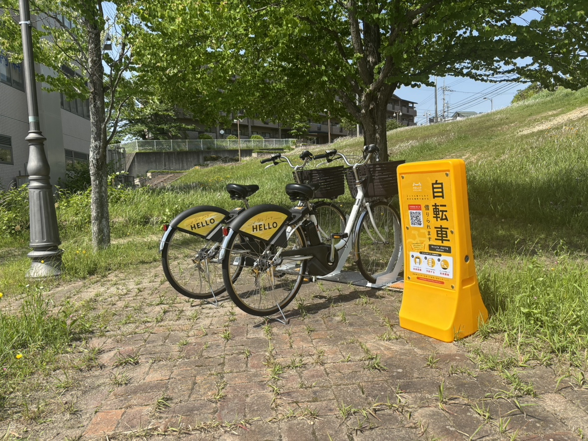 近鉄東山駅前