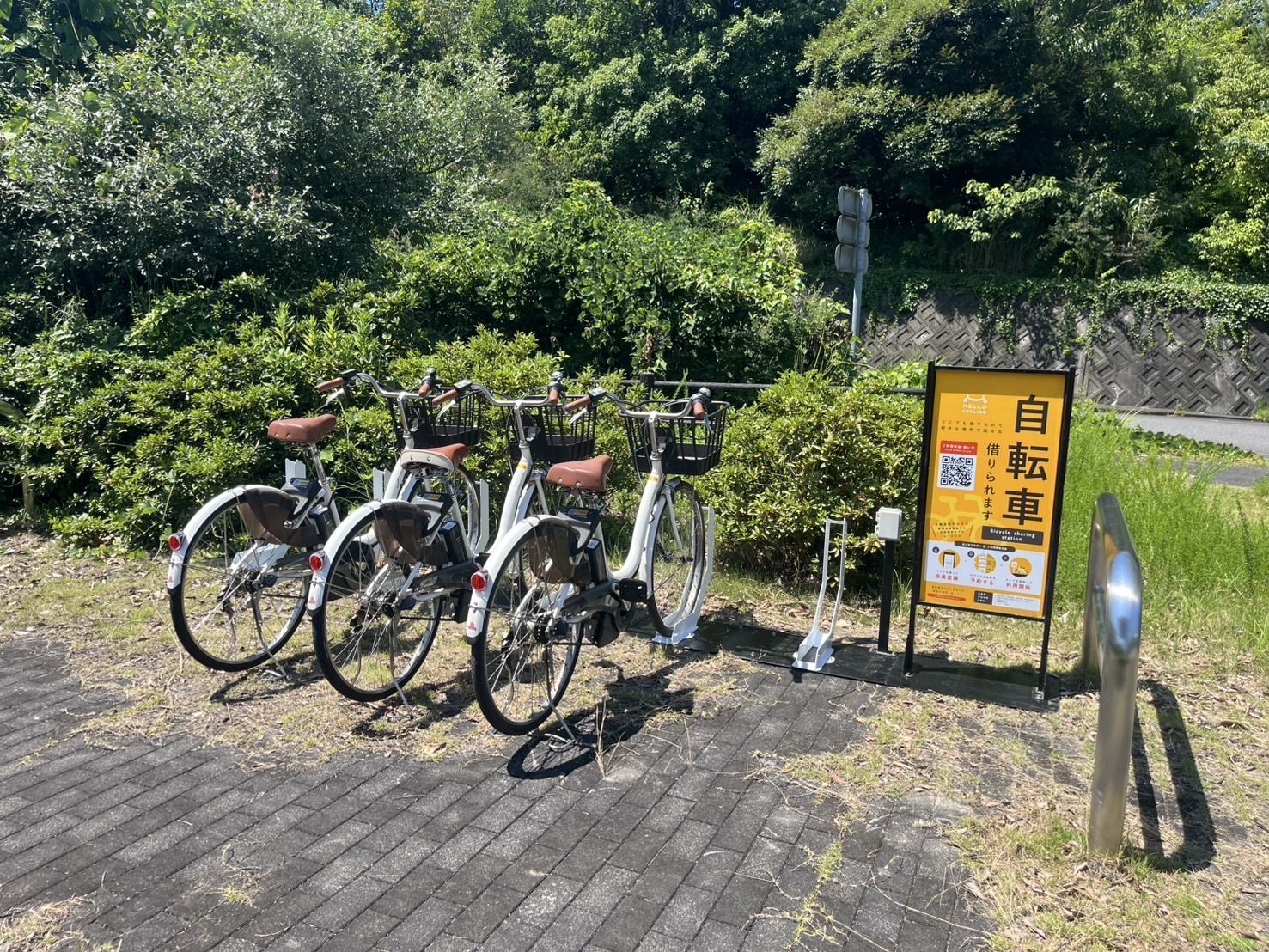 高速引田バス停駐車場