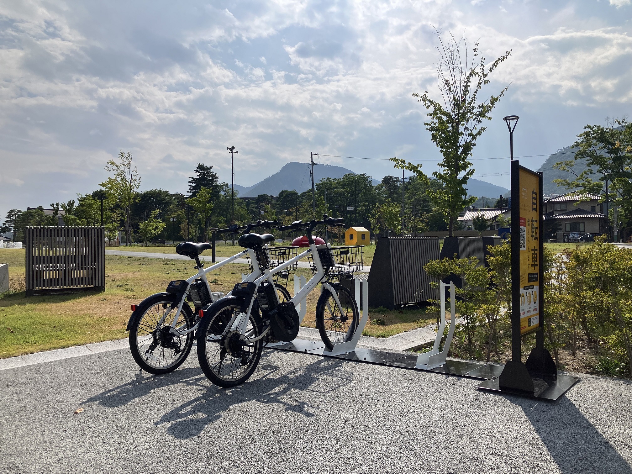 城山公園噴水広場東側駐輪場