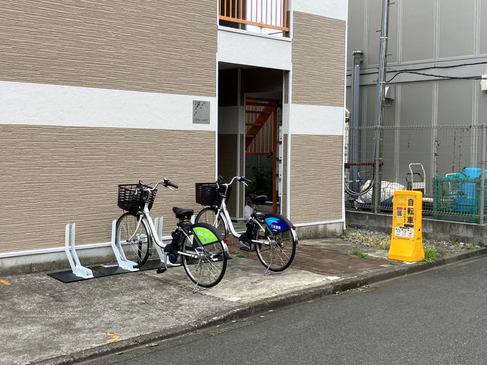 アリエスコート