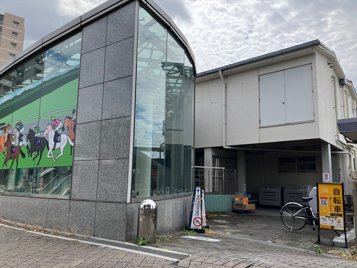 阪急仁川駅前