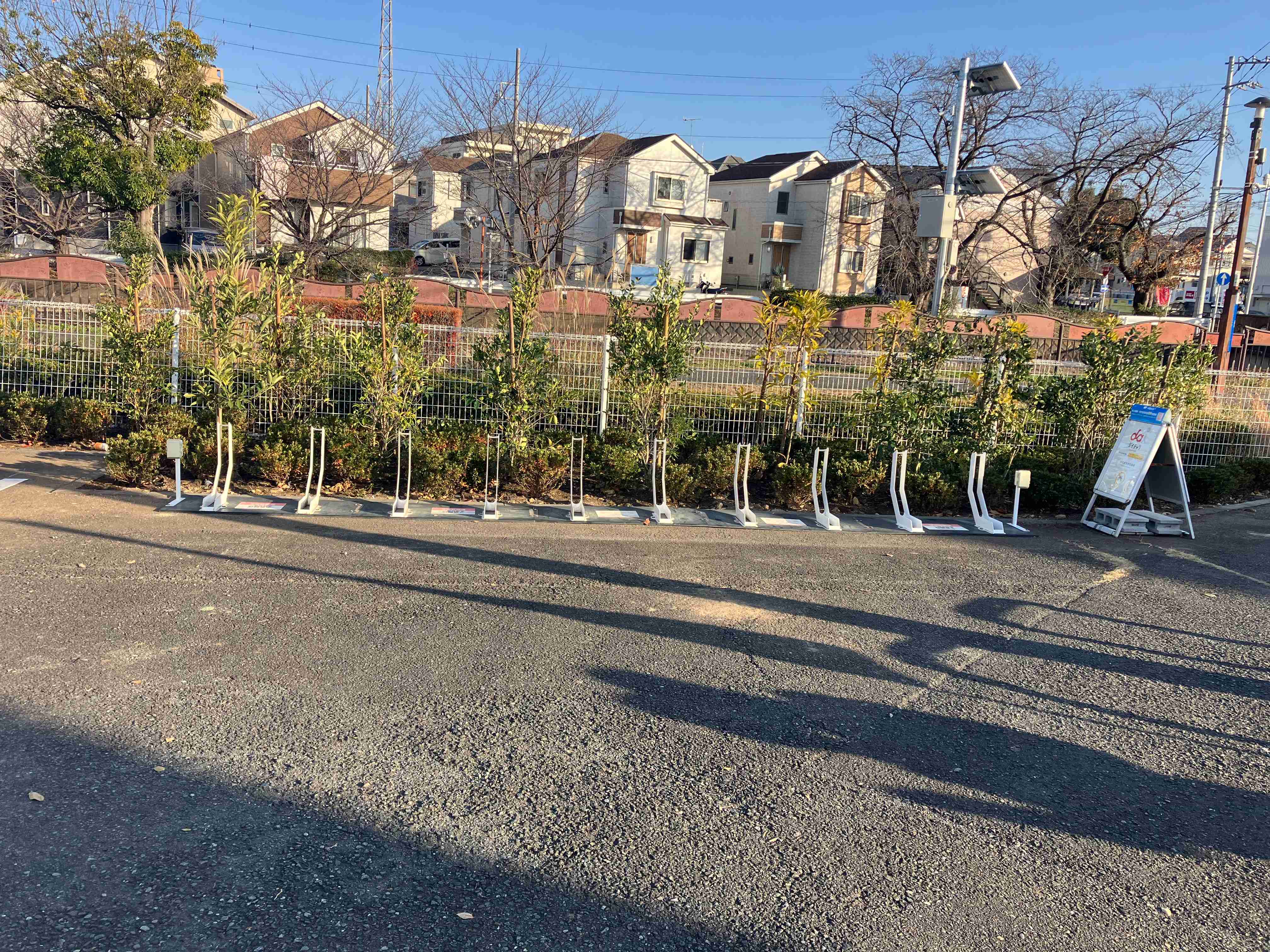 ファミリーマート　円行二丁目店