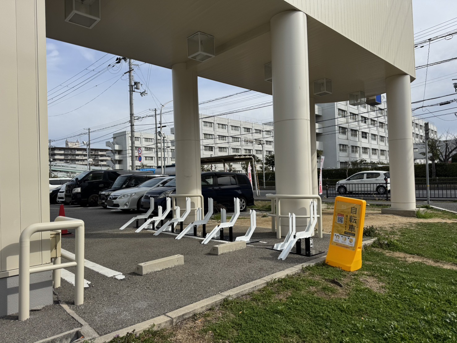 洋服の青山 尼崎総本店