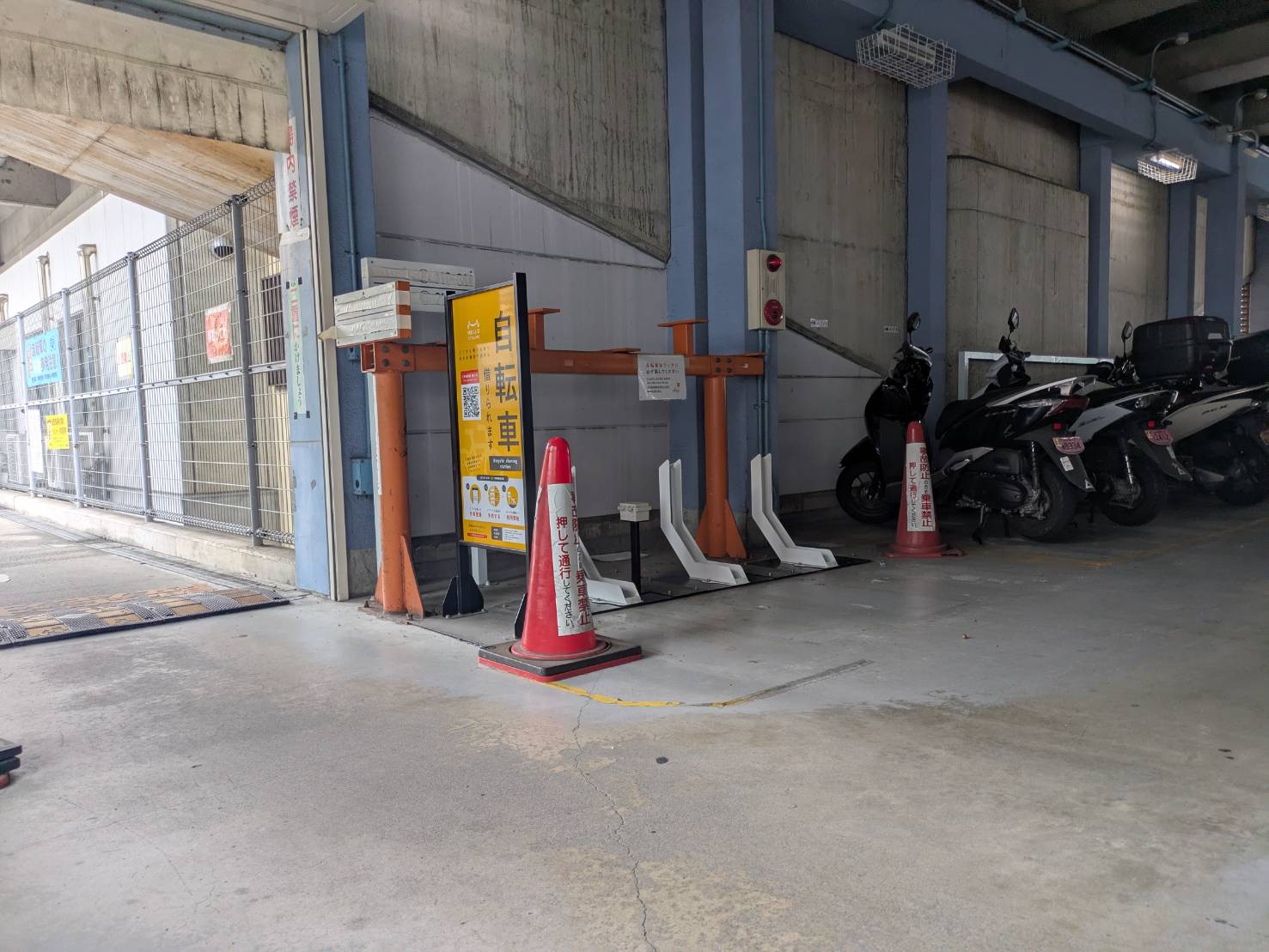 新石切駅第1駐輪場2階