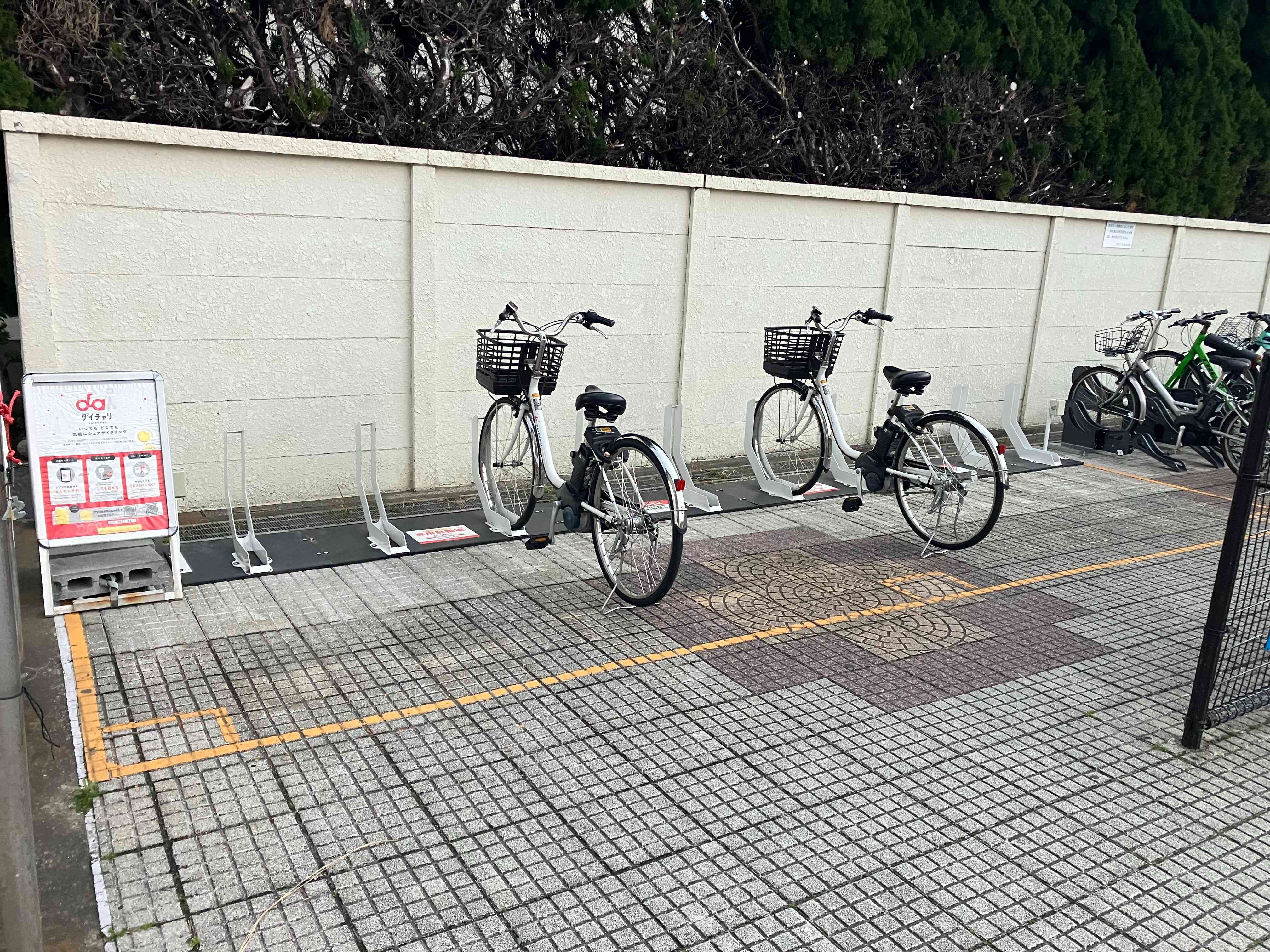 逗子・葉山駅前駐輪場