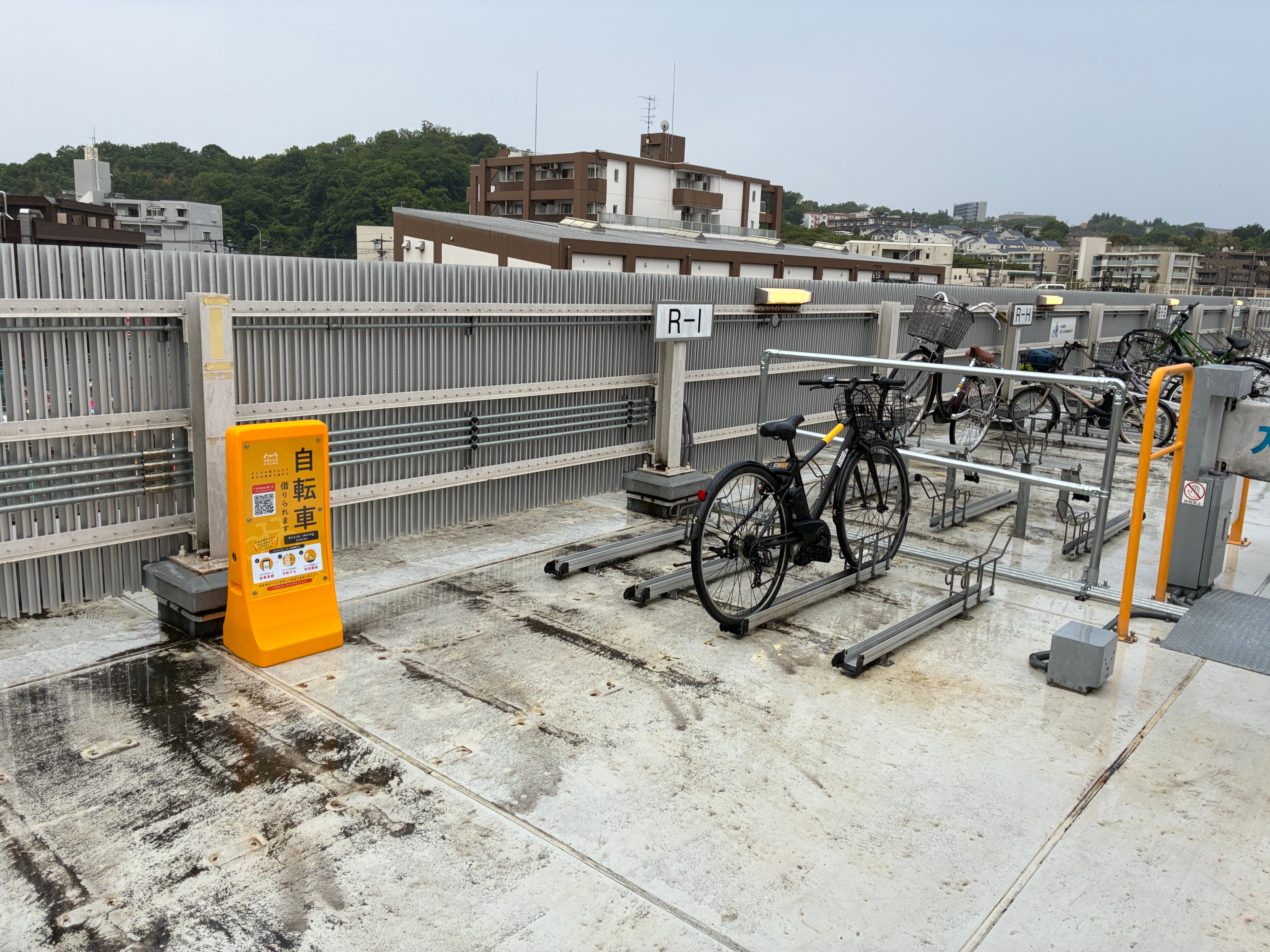 向ヶ丘遊園駅第１駐輪場　屋上