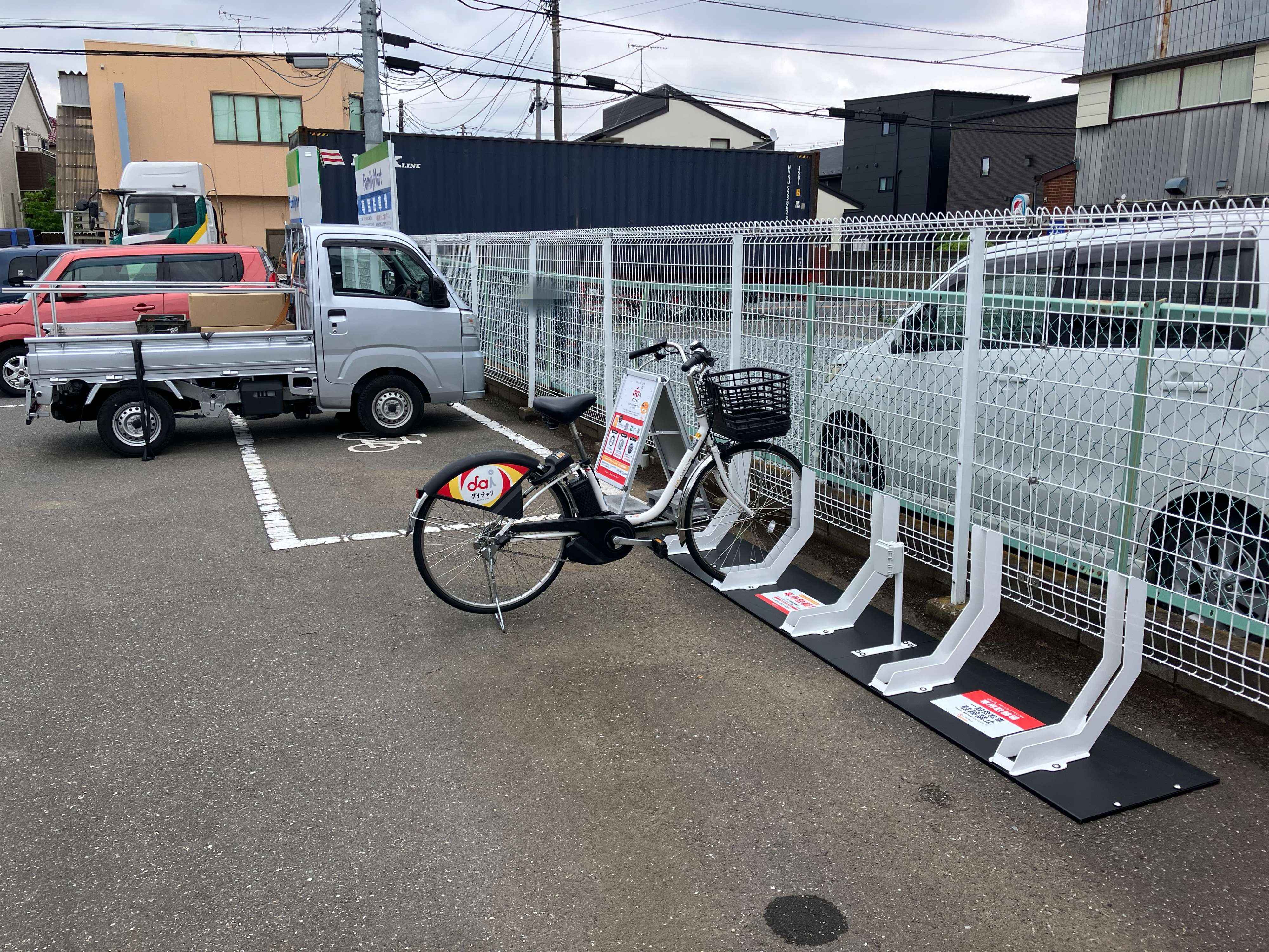 ファミリーマート　大宮西遊馬店
