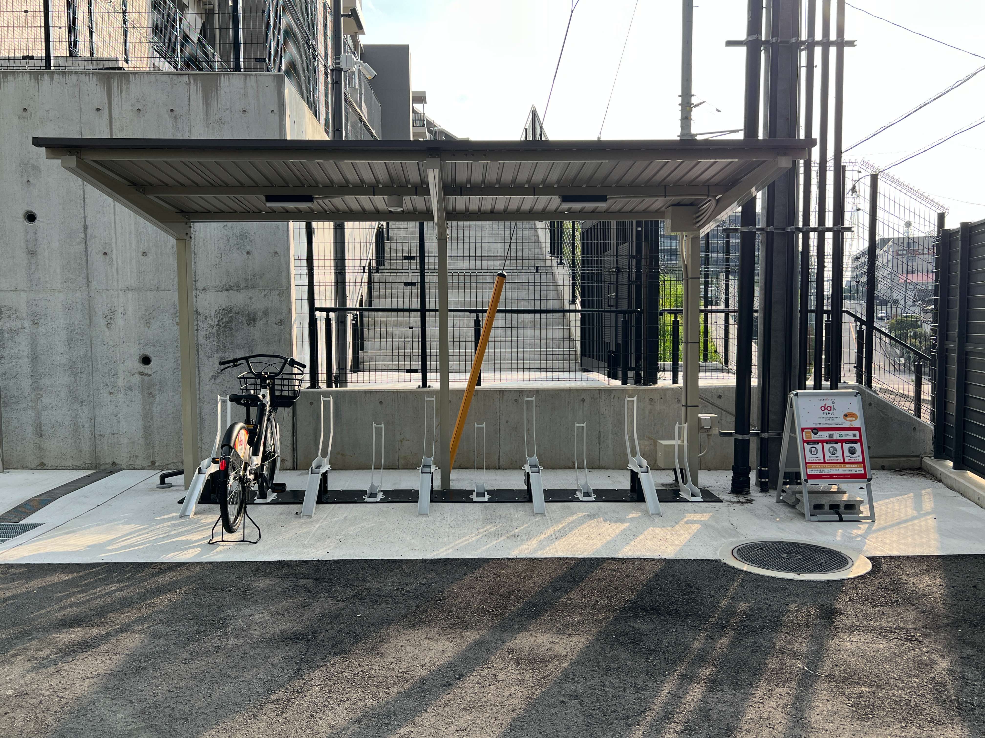 プロミライズ青葉台 A-2棟 さくらテラス北側駐輪場 (HELLO CYCLING ポート)の画像1