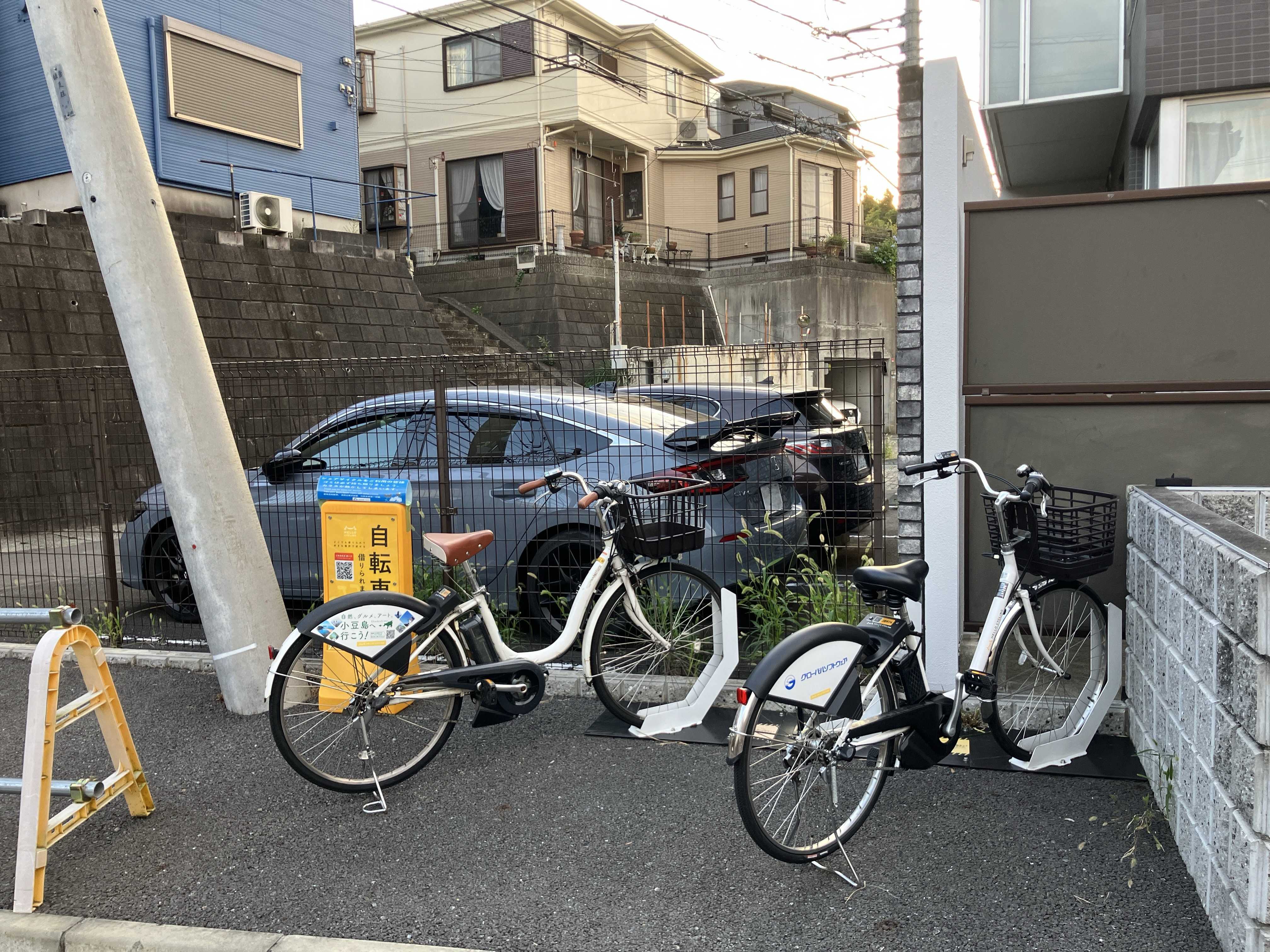 岡本一丁目3番地（大船駅西口）